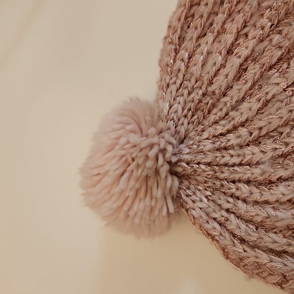 🩷 Pink beannie / Hat / Tuque - Picture 5 of 5